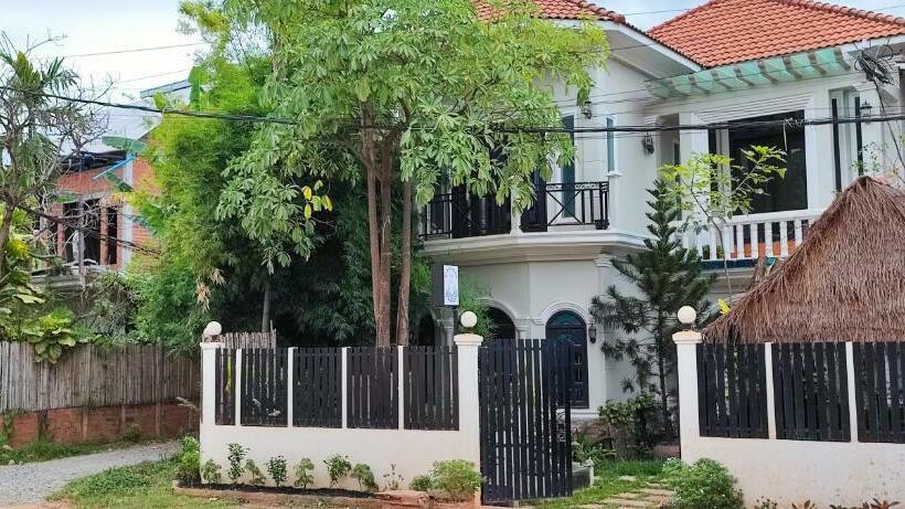 Пансион Secret Garden Homestay