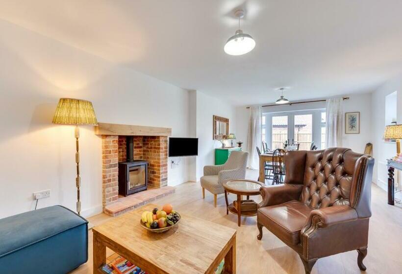 Wren Drive