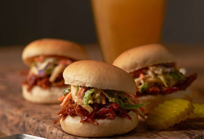 مسافرخانه Hyatt House Dallas Addison