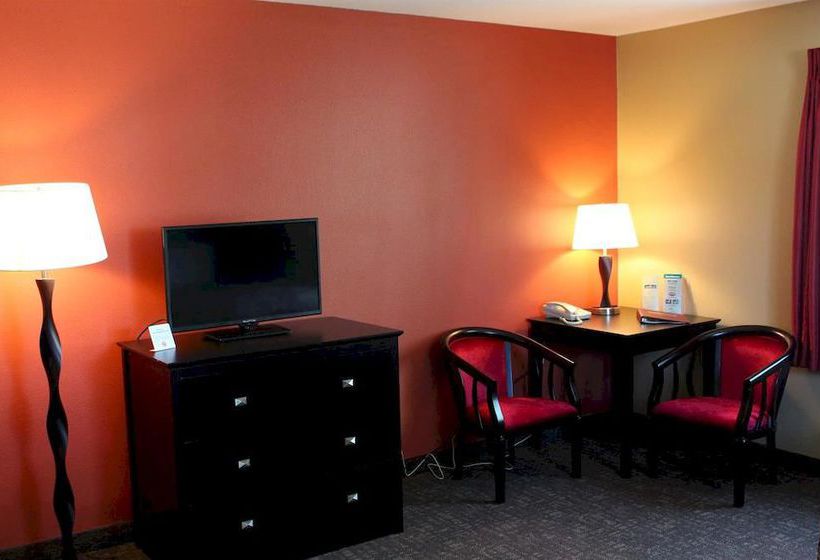 فندق Aloha Inn & Suites