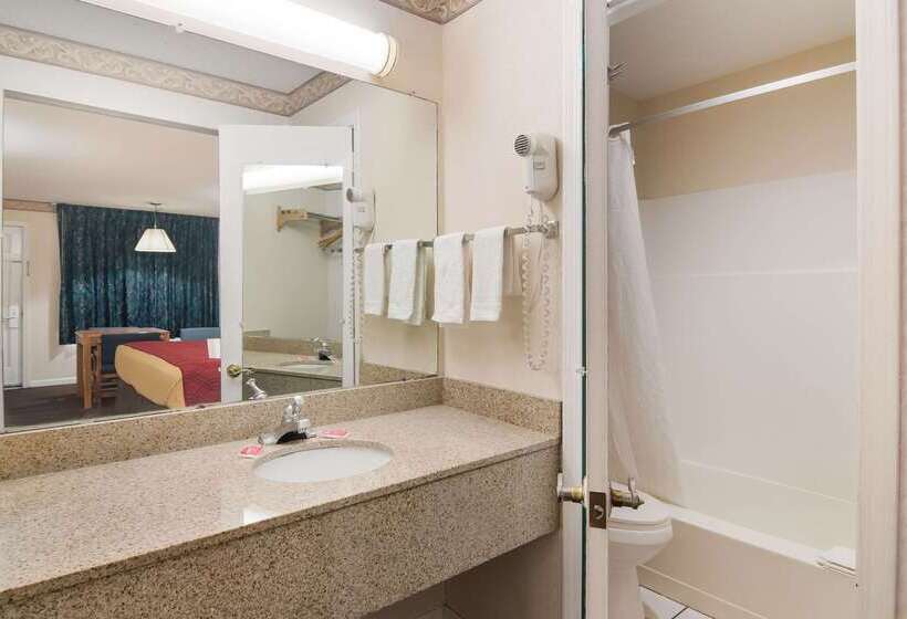 فندق Econo Lodge Calhoun North Damascus