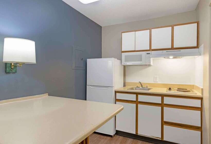 בית מלון כפרי Extended Stay America Select Suites   Richmond   West End   I 64