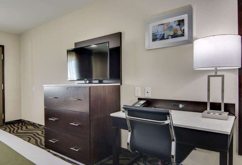 فندق Quality Inn & Suites Athens University Area