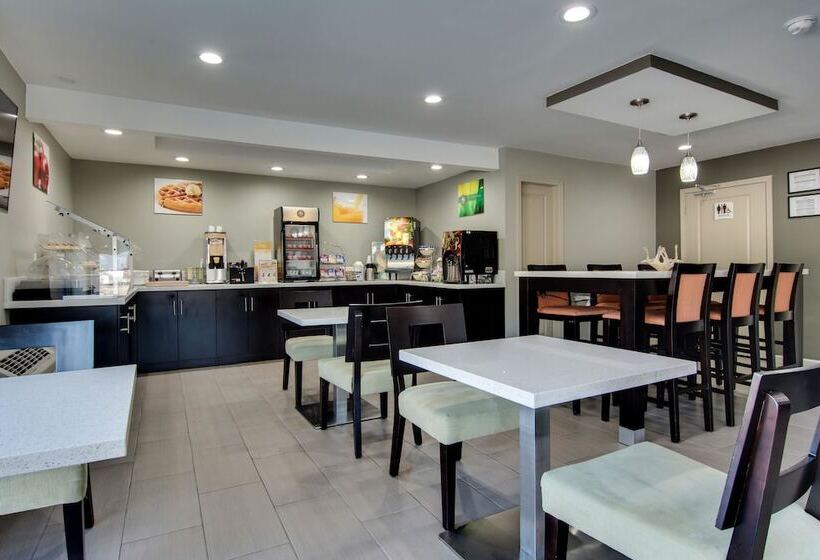 فندق Quality Inn & Suites Athens University Area