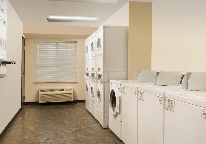 בית מלון כפרי Woodspring Suites Junction City