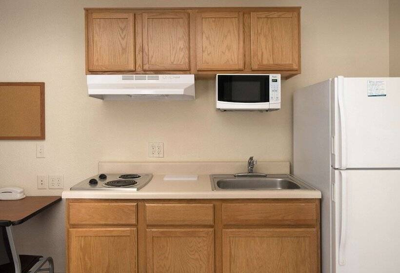 בית מלון כפרי Woodspring Suites Junction City