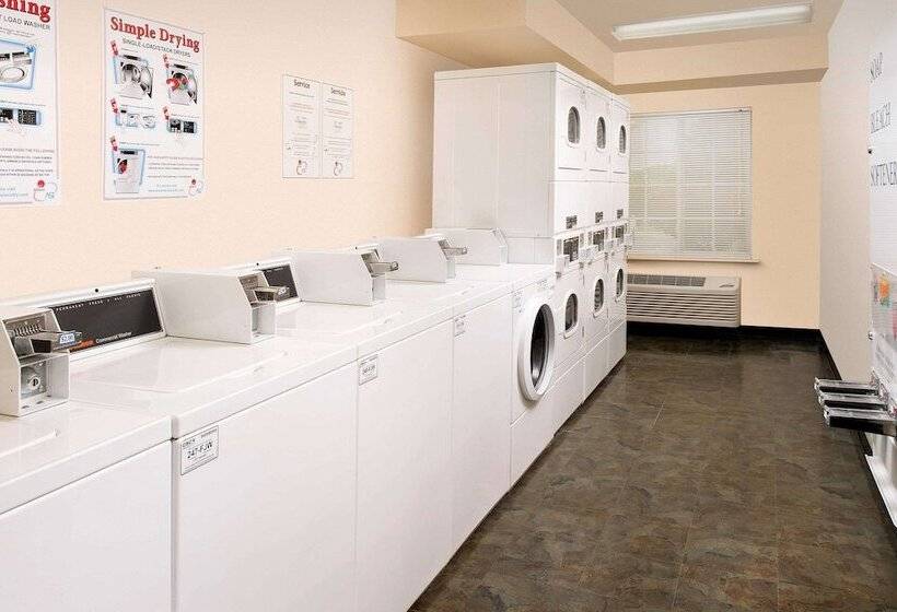 فندق Woodspring Suites Kansas City Lenexa