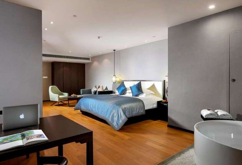 Hotel Zhuji Grand