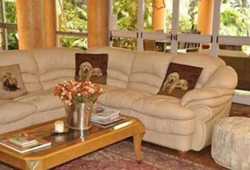 پانسیون Crane's Nest Guest House & Spa @ 313