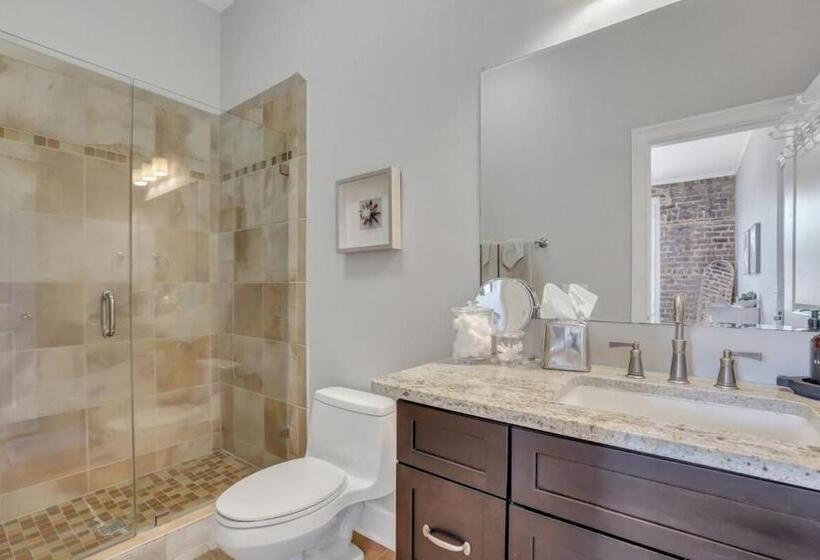 Broughton Street Bungalow   Steps To Everything