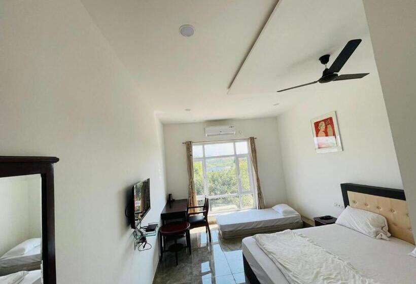 Отель Vasant Vihar Resort