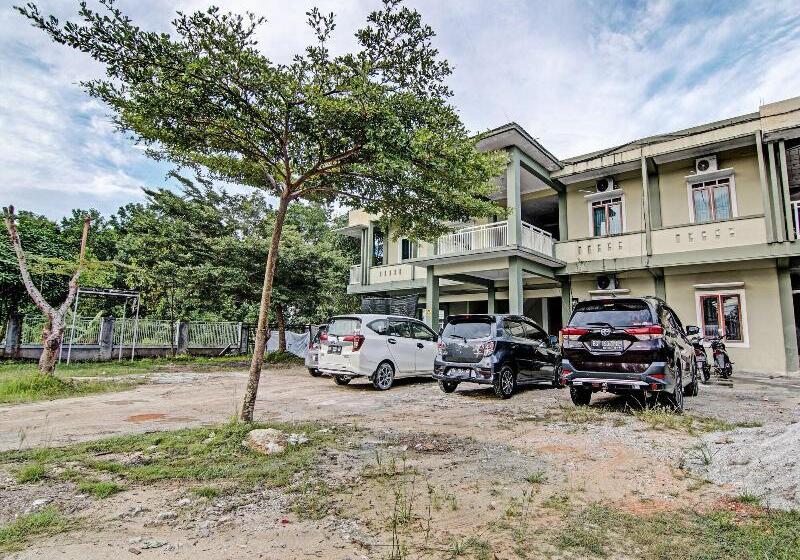 هتل Oyo 91642 Fhazel Residence Syariah