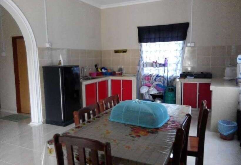 فندق Oyo Homes 90600 Ummi Chalet Dungun