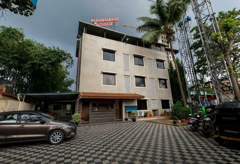 Hotel Sadanand