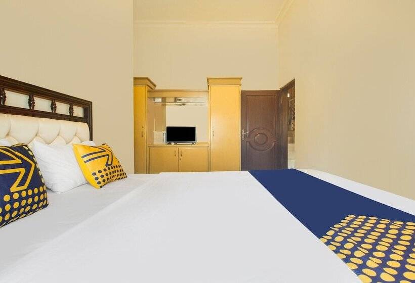 هتل Spot On 91620 Skypiea Guest House