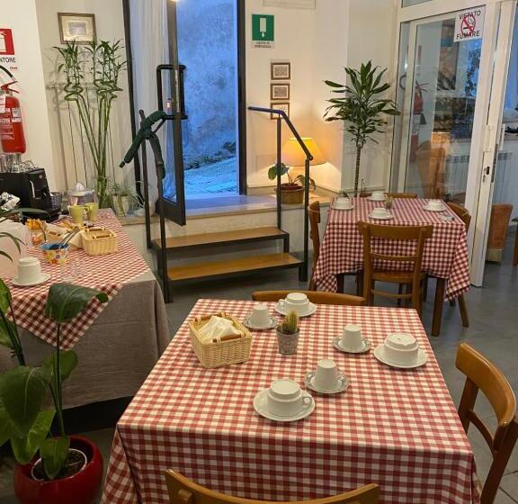 فندق صغير Locanda Le Ginestre