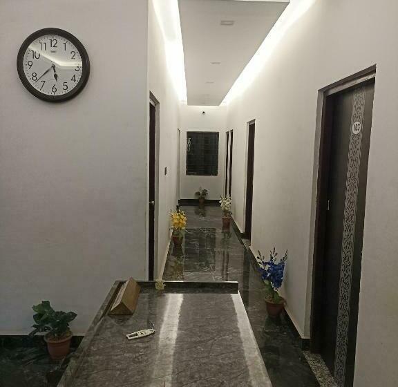 Отель Anand Vihar