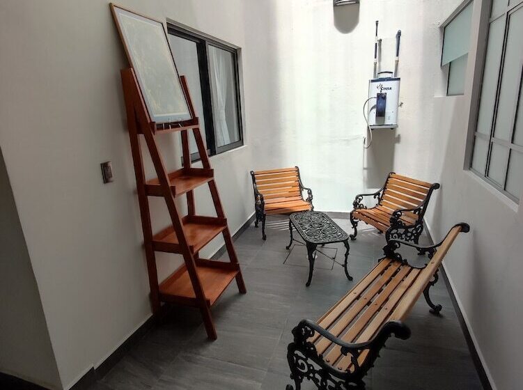 پانسیون El Salto De Camela Hostal