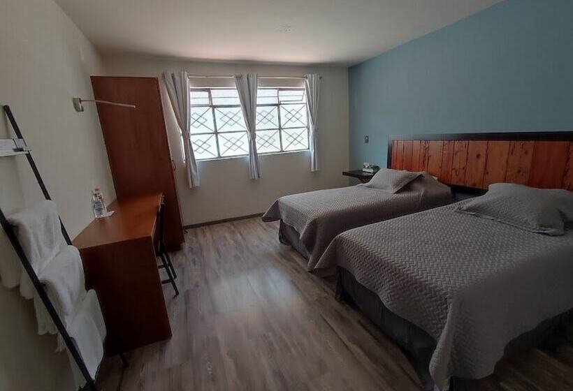 پانسیون El Salto De Camela Hostal