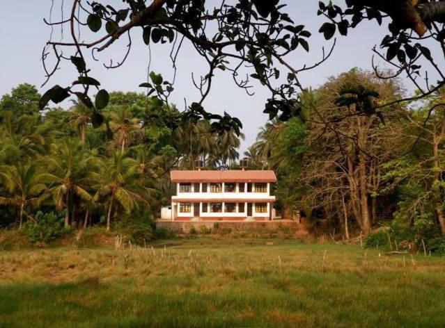 Bed and Breakfast Heaven Goa Guesthouse