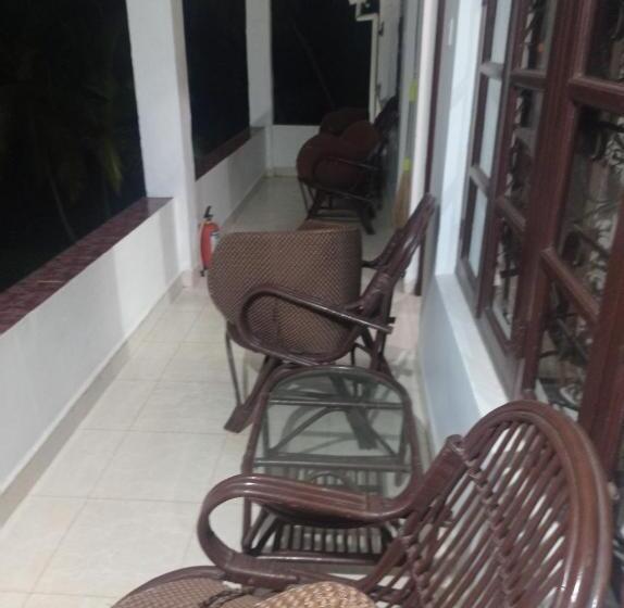 Bed and Breakfast Heaven Goa Guesthouse