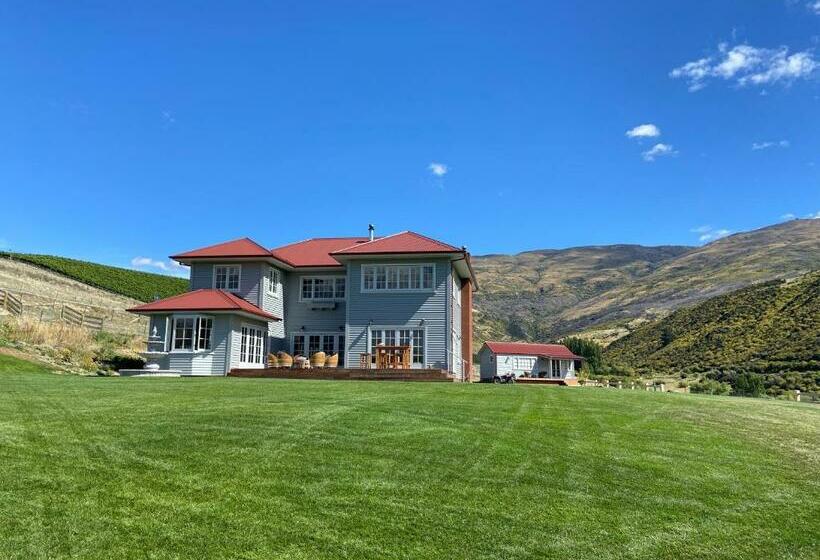 Bed and Breakfast Rose Creek Cottage