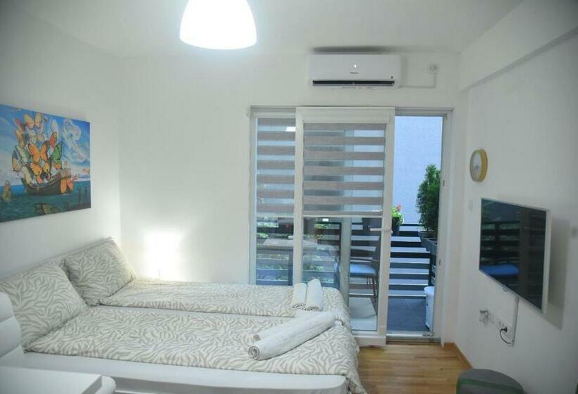 Dekart 2 Apartment