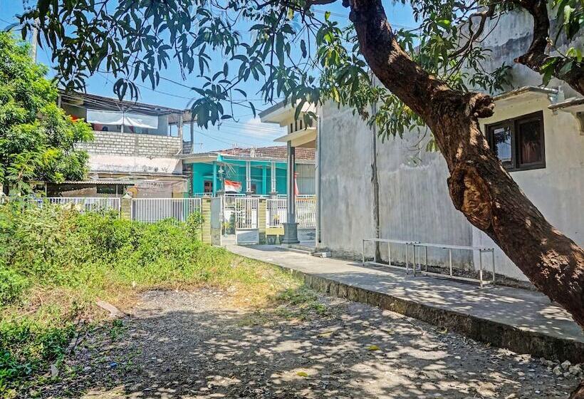 فندق Spot On 91600 Syariah Army Kost & Homestay