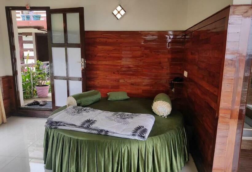 هتل The Jacks Hilltop Kodai