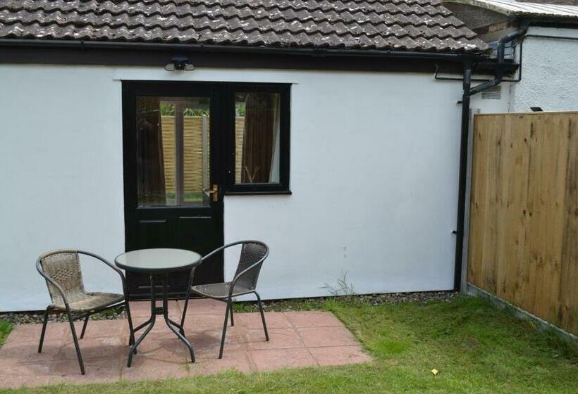 Number 4   Lytton Tree Lodge, Reydon, Southwold