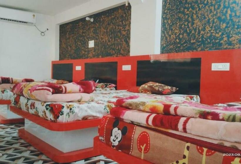 Пансион Varsha Home Stay