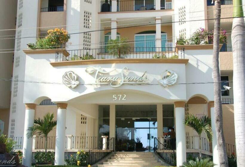 Tiara Sands 302