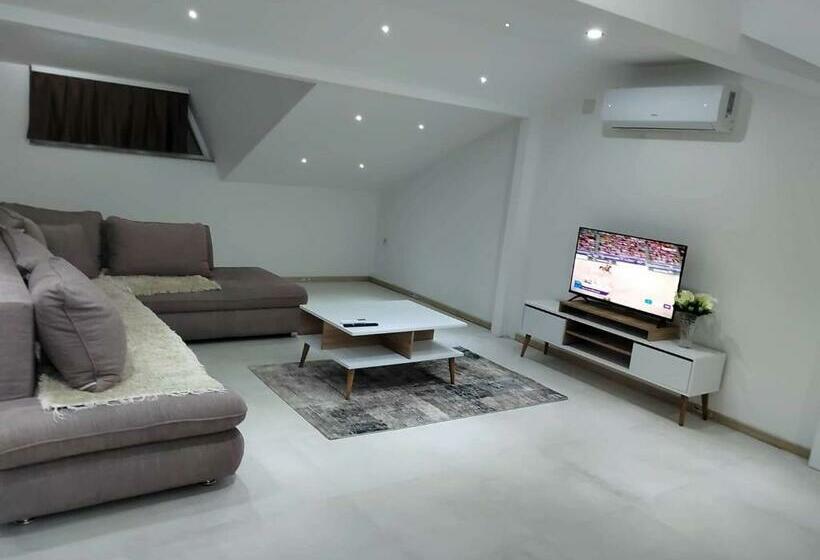 Anton Lux Apartment