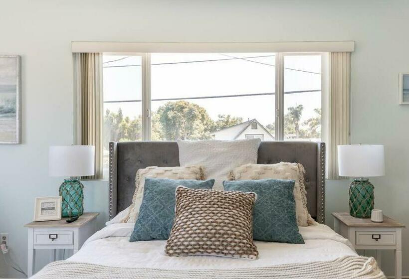 Пансион Coastal Rooftop Retreat