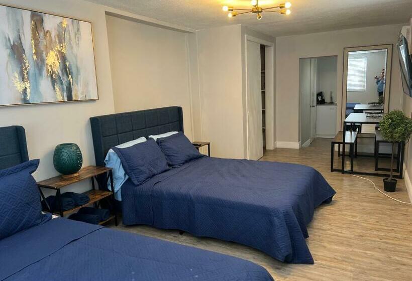 펜션 Coral Gable Studio W/free Parking & Wifi
