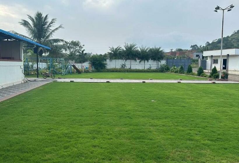 Отель Fulgulab Lawns And Home Stay