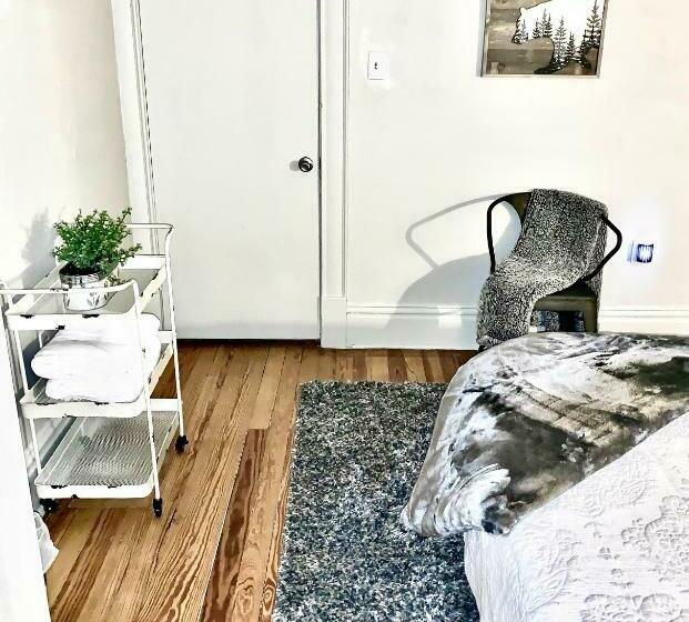 Newly Renovated Cozy Home Minutes From Broadmoor And Downtown