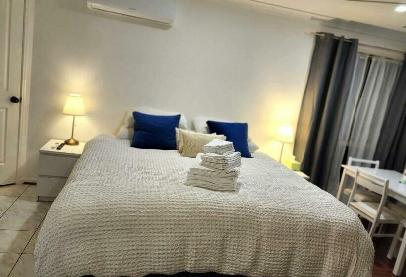 Pensão Adorable Studio In A Peaceful Area Of Gold Coast