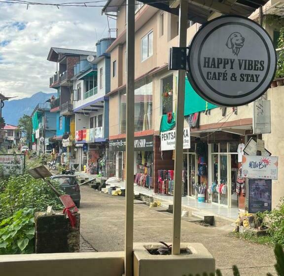 펜션 Happy Vibes Café And Stay