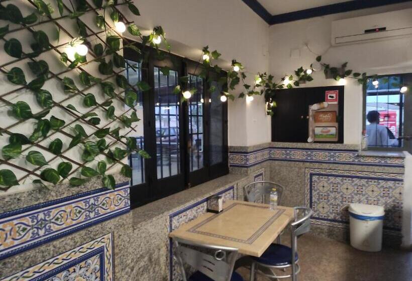 פנסיון Hostal Restaurante Bar Cafeteria La Melchora