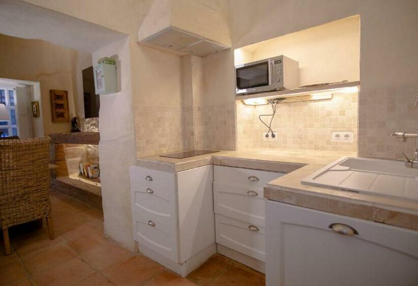 Apartamentos Sharis