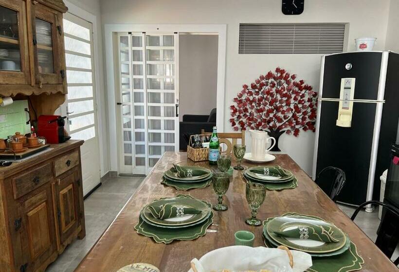 Casa Completa E Confortável Com Piscina, Churrasqueira, Wi Fi E Netflix Excelente Localização Na C