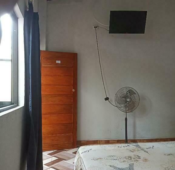 Пансион Hostal Claveles Inn