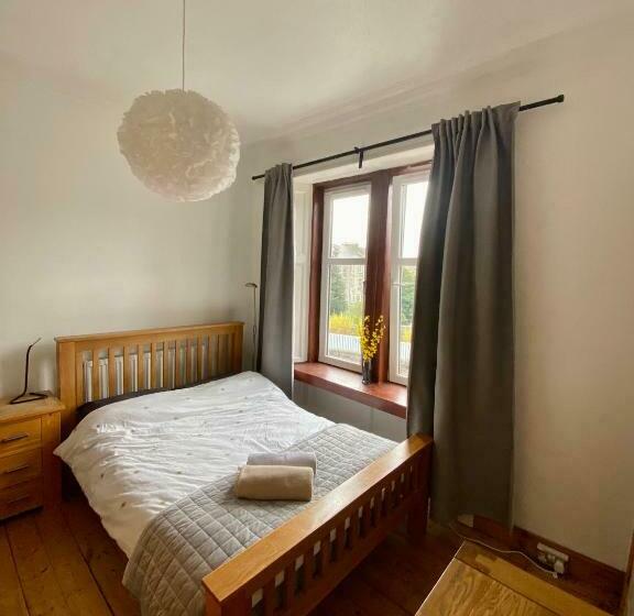 4b Millhill Street