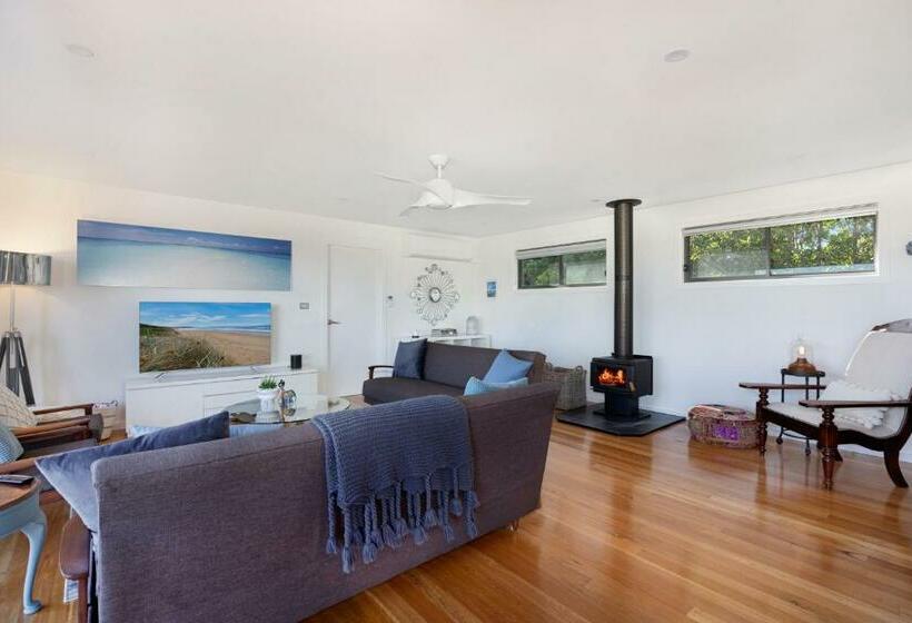 East52a Lake Views