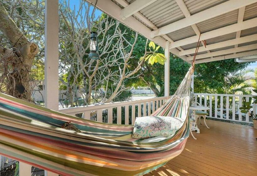 Landsborough Pde 122 Golden Beach