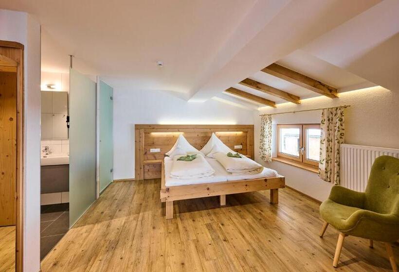 تختخواب و صبحانه Pension Widderstein