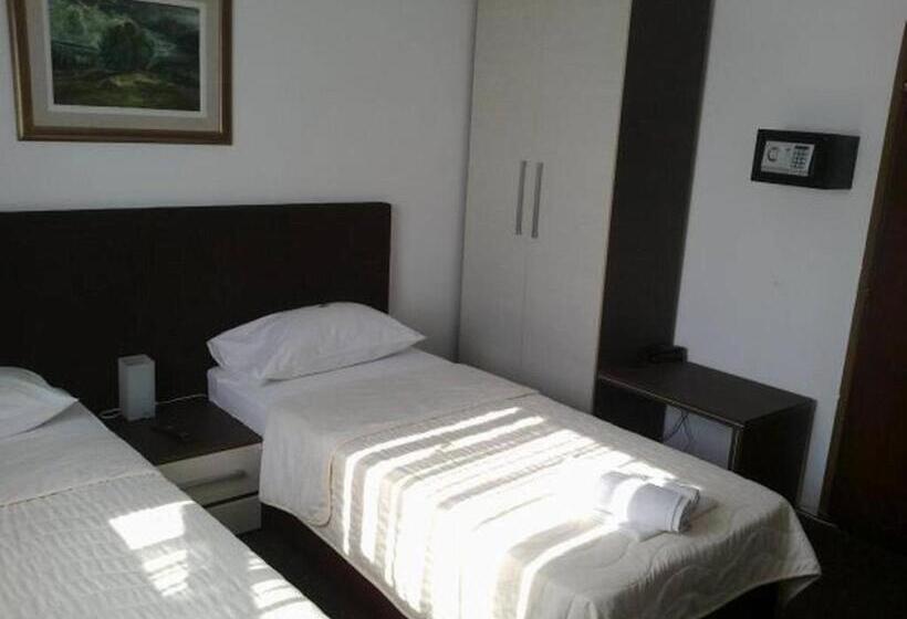 Gros Hotel   Leskovac