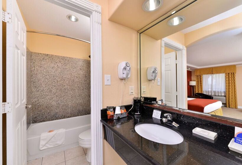 בית מלון כפרי Americas Best Value Inn Angleton