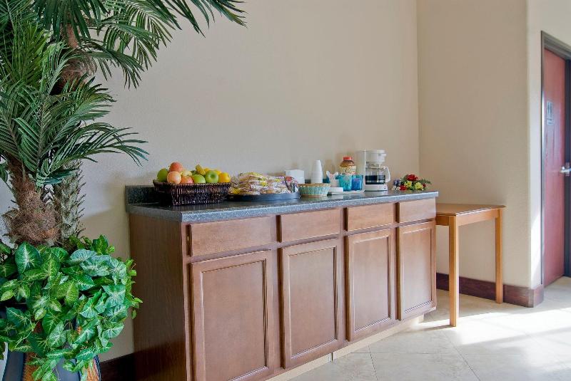 בית מלון כפרי Americas Best Value Inn Deridder